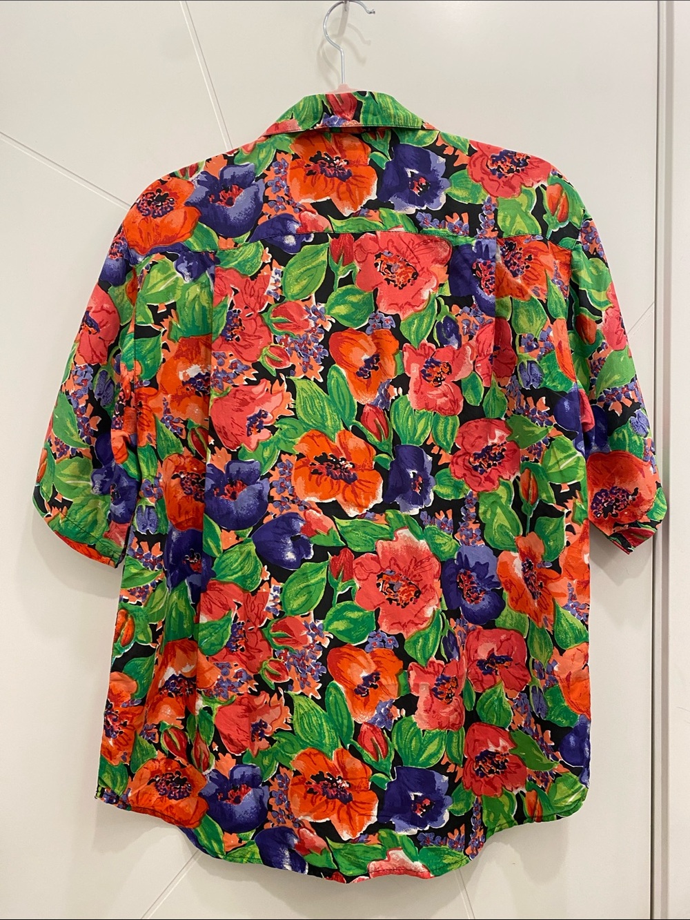 Canary Island 100% Silk Button Down Shirt | Multicolour Floral | Quiet Luxury - Picture 9 of 9